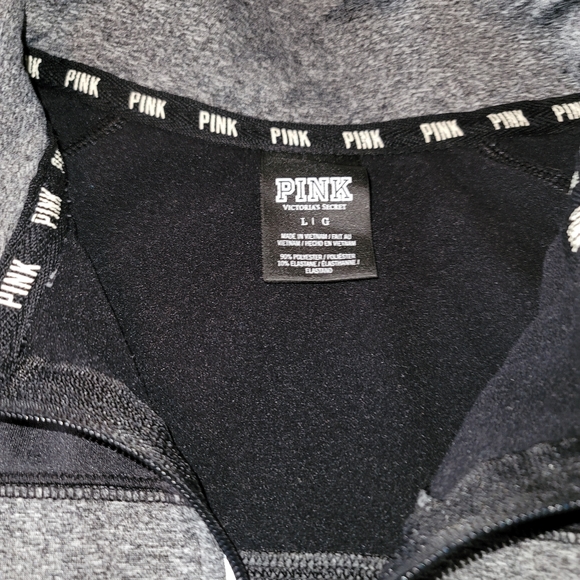 ❌SOLD❌VS Ultimate Half Zip Size Large - NWOT - Picture 4 of 6